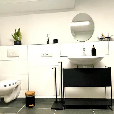 Διαμέρισμα Stilvolles Designappartment Mit Terasse & Garten Im Idylischem