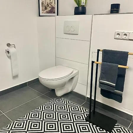 Apartman Stilvolles Designappartment Mit Terasse & Garten Im Idylischem Bindlach