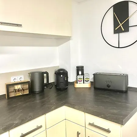 Stilvolles Designappartment Mit Terasse & Garten Im Idylischem Apartman *