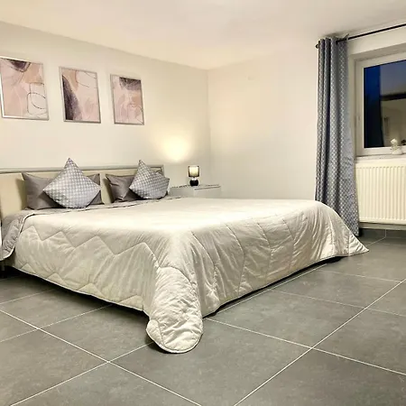 Stilvolles Designappartment Mit Terasse & Garten Im Idylischem Apartman Bindlach