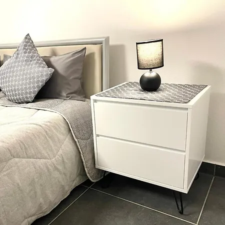 Stilvolles Designappartment Mit Terasse & Garten Im Idylischem Apartman *