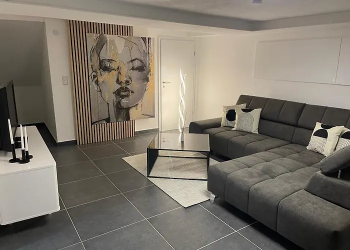 Stilvolles Designappartment Mit Terasse & Garten Im Idylischem *