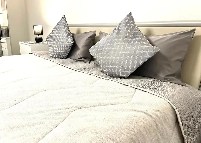 Stilvolles Designappartment Mit Terasse & Garten Im Idylischem * Bindlach